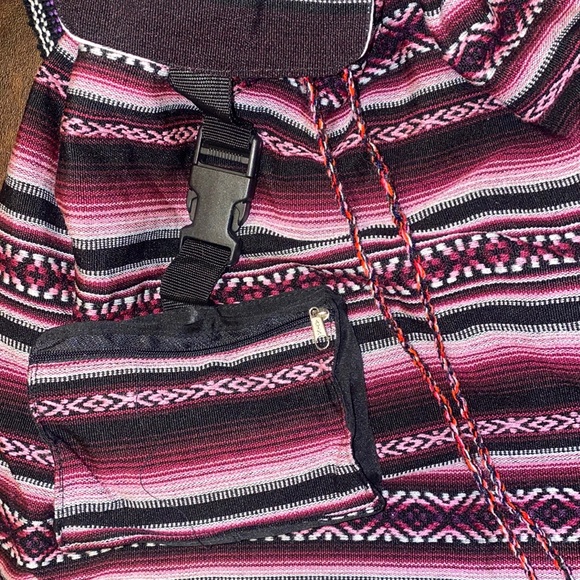 🩶Patterned backpack! - Picture 2 of 6